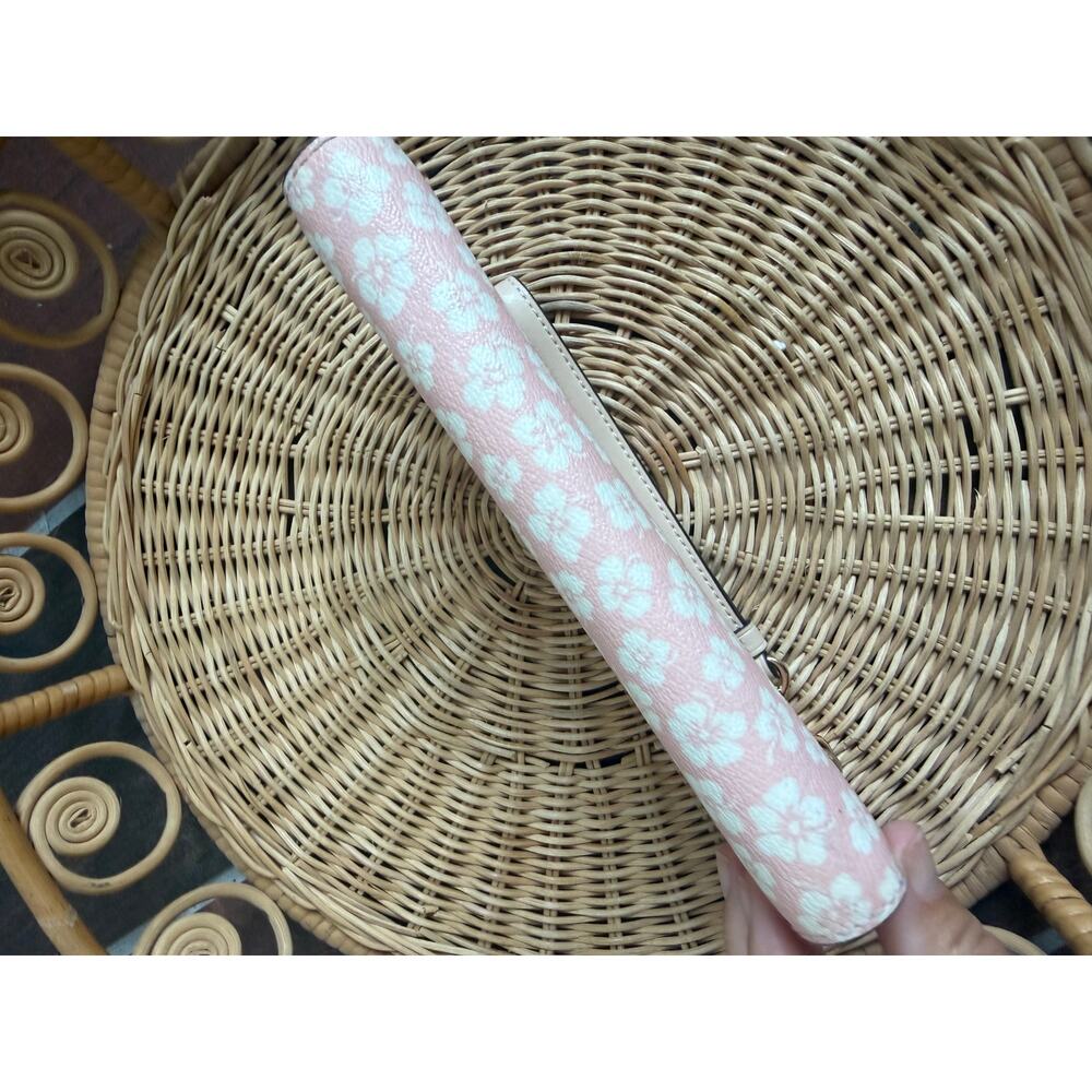 Coach Floral Light Pink Zip Around Wallet - Picture 7 of 7